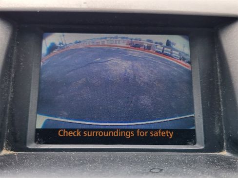 Used 2012 Toyota Highlander FWD image 18