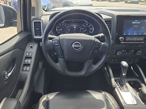 Certified 2024 Nissan Frontier SL AWD/4WD image 13