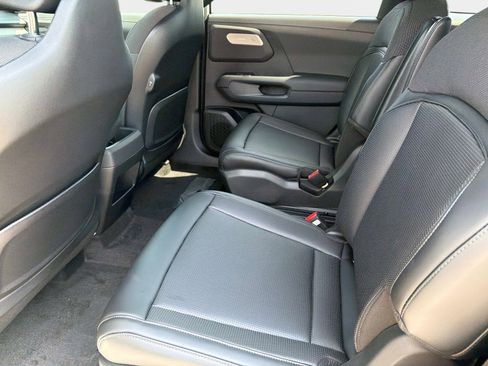 New 2027 Kia Telluride S image 11