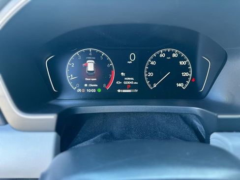 Used 2025 Honda Pilot Touring image 16