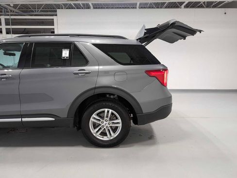 Certified 2023 Ford Explorer XLT AWD/4WD image 11