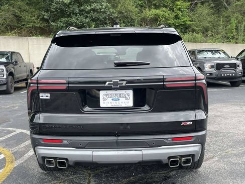 Used 2025 Chevrolet Traverse Z71 w/ Enhanced Driving Package AWD/4WD image 5
