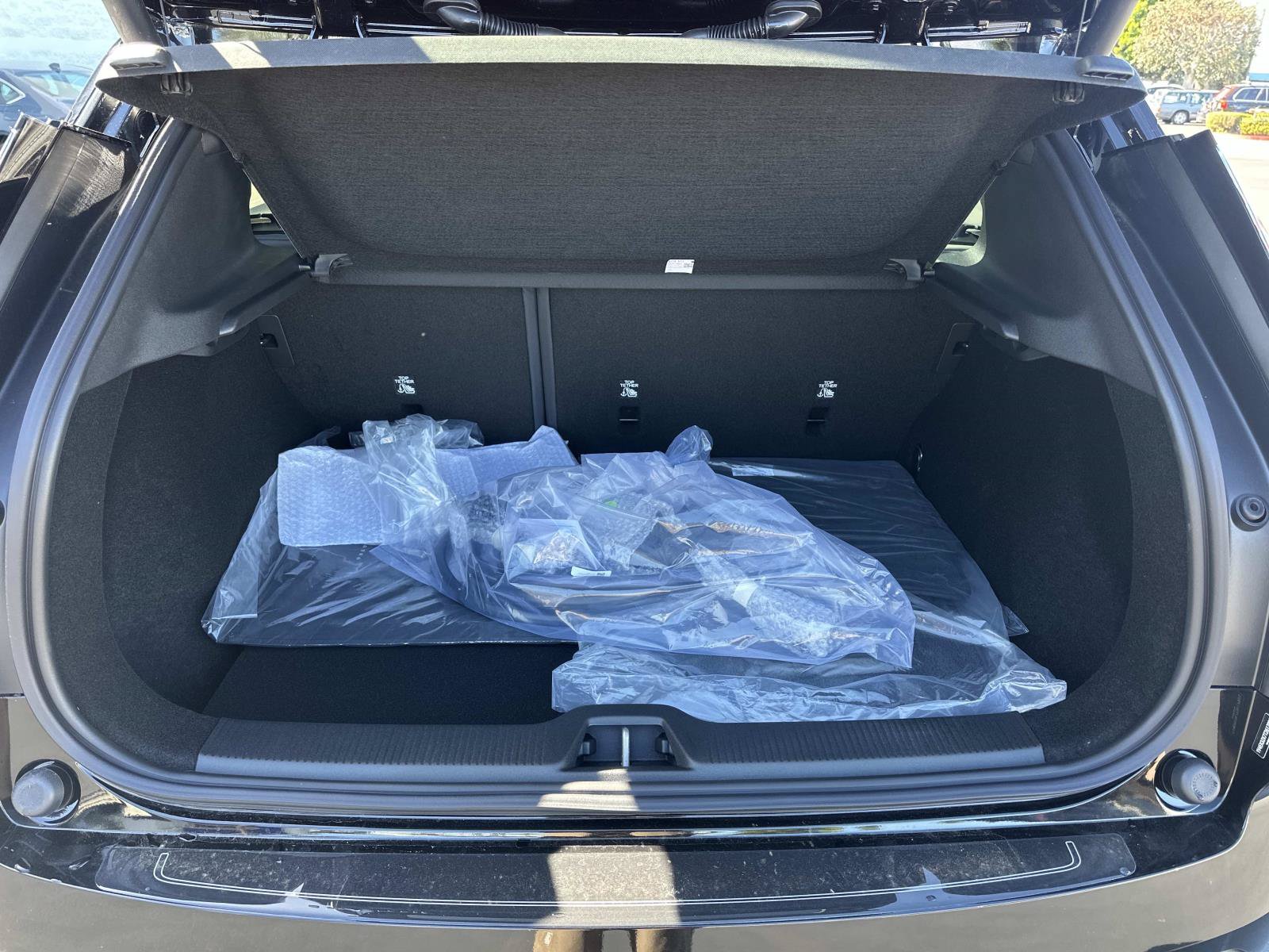 New 2026 Volvo EX30 Plus AWD/4WD image 18