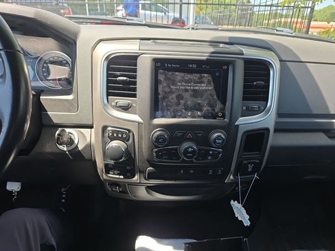 Used 2019 RAM 1500 Big Horn AWD/4WD image 6