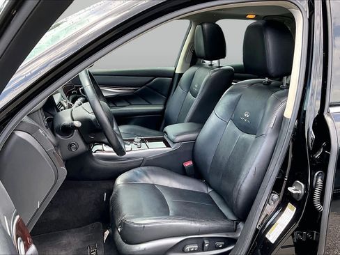 Used 2011 INFINITI M37 w/ Premium Pkg RWD image 7