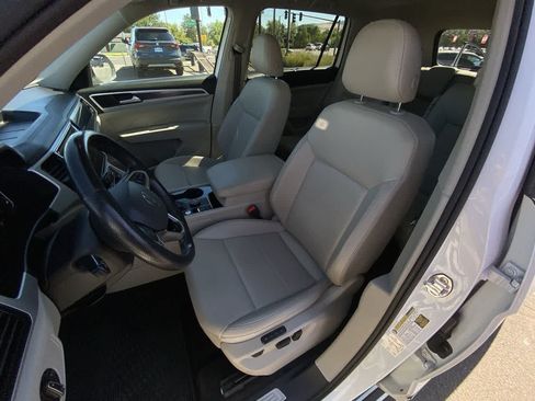 Used 2021 Volkswagen Atlas SEL R-Line AWD/4WD image 11