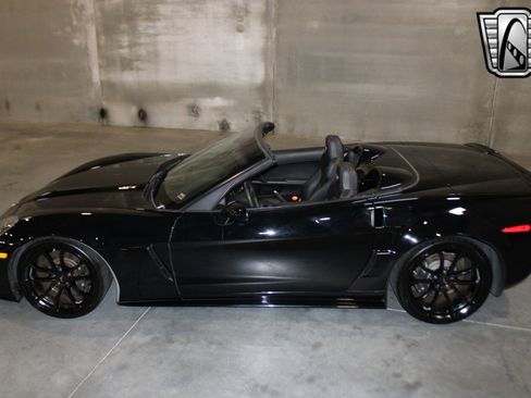 Used 2013 Chevrolet Corvette 427 w/ 1SB Preferred Equipment Group image 10
