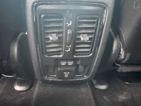 Used 2020 Jeep Grand Cherokee Limited AWD/4WD image 25