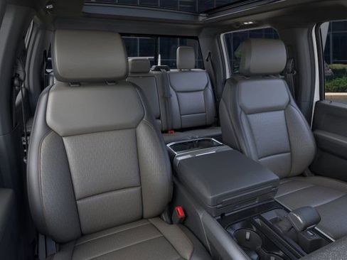 New 2025 Ford F150 Lariat w/ Equipment Group 501A Mid image 10