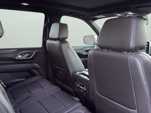 Used 2021 Chevrolet Tahoe LT w/ LT Signature Package image 26