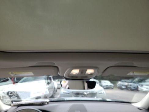 Certified 2023 Volvo XC60 B5 Plus w/ Protection Package Premier image 6