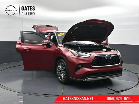 Used 2021 Toyota Highlander Platinum AWD/4WD image 62