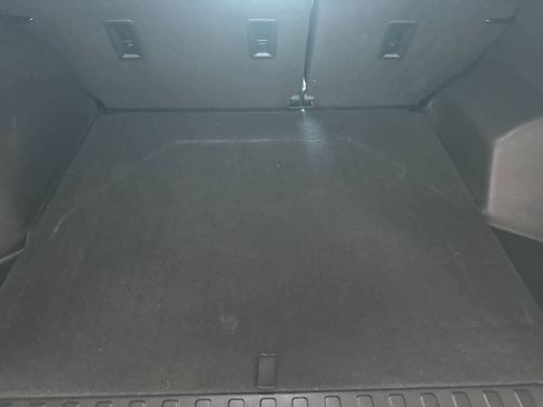 Used 2022 Chevrolet Equinox LS w/ LPO, Floor Liner Package AWD/4WD image 16