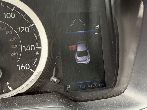 Used 2022 Toyota Corolla LE image 10