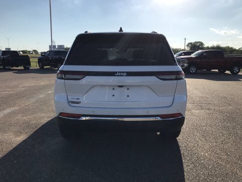 New 2025 Jeep Grand Cherokee Limited 4xe AWD/4WD image 6
