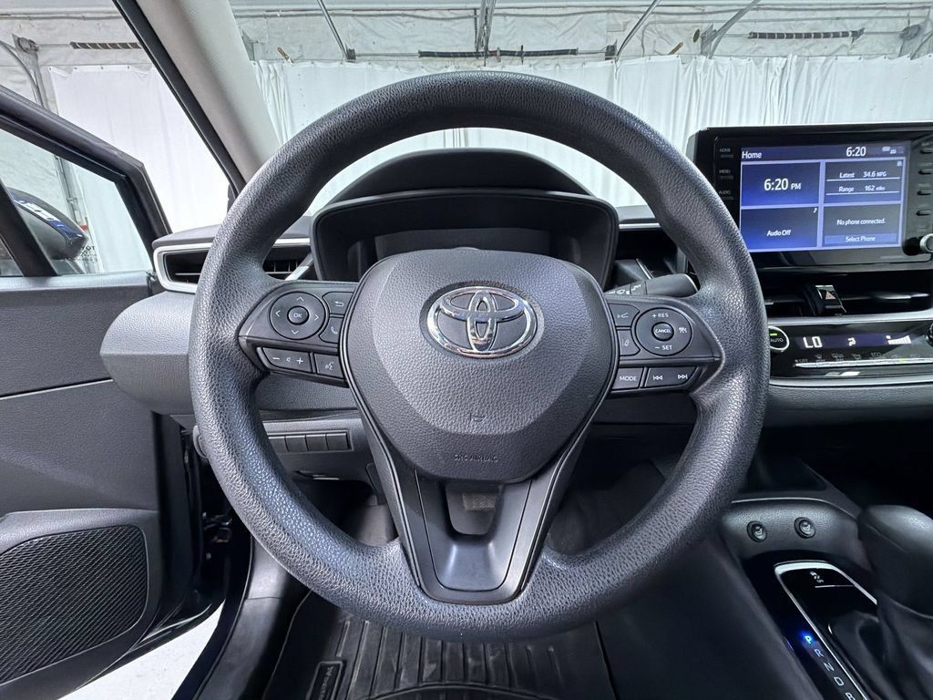 Used 2022 Toyota Corolla LE w/ LE Convenience Package FWD image 23