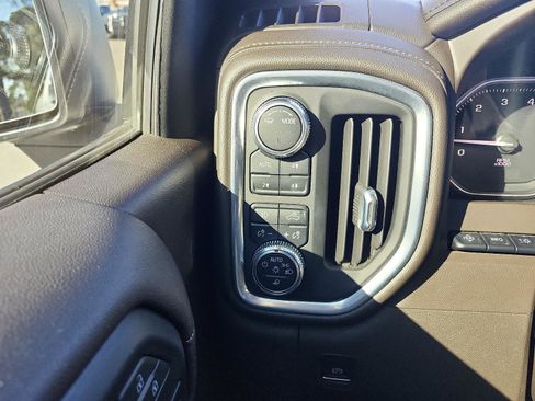 Certified 2022 GMC Sierra 1500 Denali w/ Technology Package image 23