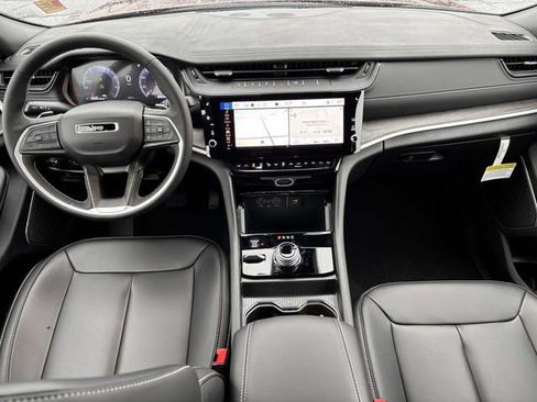 New 2026 Jeep Grand Cherokee L Limited AWD/4WD image 3