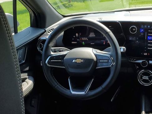 Used 2026 Chevrolet Blazer EV LT FWD image 23