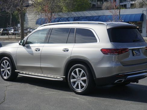 Used 2020 Mercedes-Benz GLS 450 4MATIC image 11