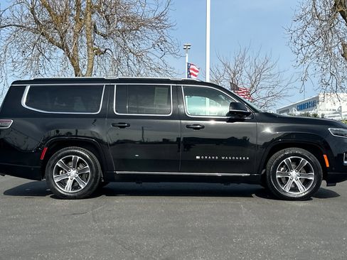 Certified 2024 Jeep Grand Wagoneer L Base image 3