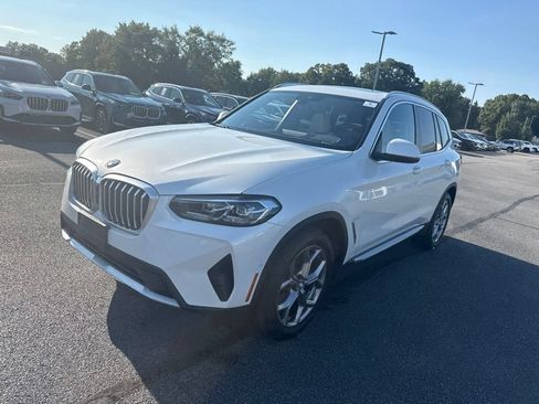 Used 2024 BMW X3 xDrive30i w/ Premium Package w/ZPA AWD/4WD image 3