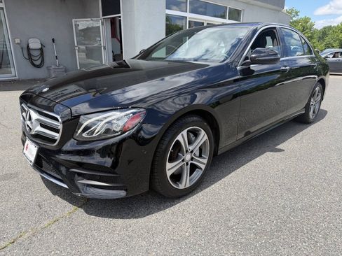 Used 2017 Mercedes-Benz E 300 4MATIC image 3