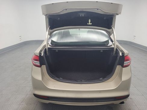 Used 2018 Ford Fusion SE w/ Fusion SE Technology Package FWD image 29