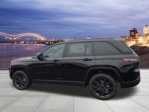 New 2025 Jeep Grand Cherokee Limited w/ Trailer Tow Package image 3