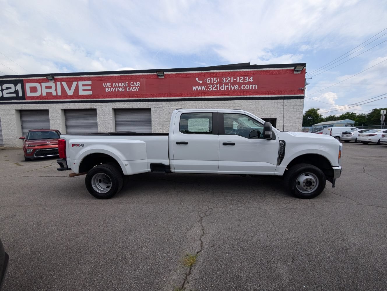 Used 2023 Ford F350 XL w/ XL Driver Assist Package AWD/4WD image 5