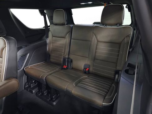 Used 2026 GMC Yukon Denali Ultimate AWD/4WD image 49