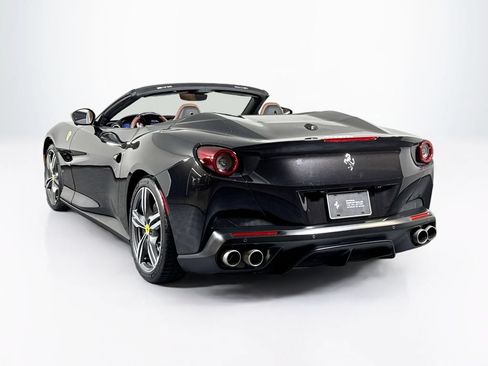 Used 2020 Ferrari Portofino RWD image 2