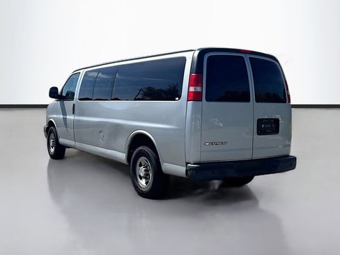 Used 2018 Chevrolet Express 3500 LS RWD image 5