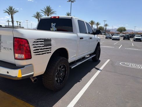 Used 2018 RAM 2500 Tradesman w/ Chrome Appearance Group AWD/4WD image 6