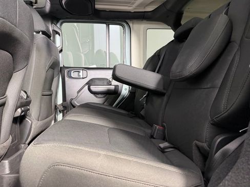 Used 2023 Jeep Wrangler Unlimited image 24