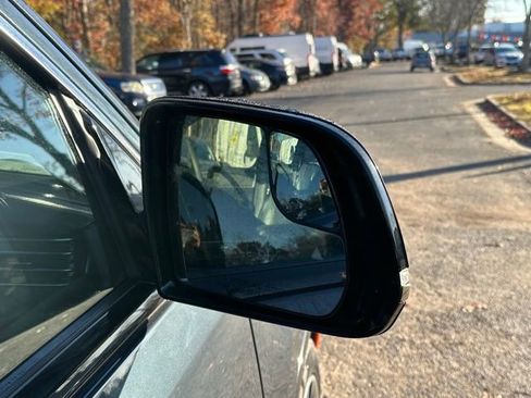 Used 2024 Jeep Wagoneer L Series II w/ Premium Group I image 12