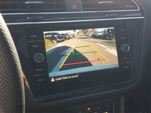 Certified 2024 Volkswagen Tiguan SE R-Line image 25