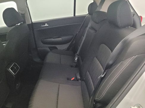 Used 2019 Kia Sportage LX AWD/4WD image 18