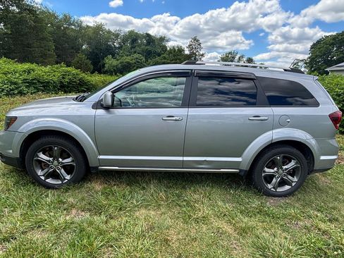 Used 2016 Dodge Journey Crossroad w/ Popular Equipment Group FWD image 8