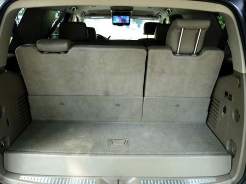 Used 2017 GMC Yukon SLT image 17