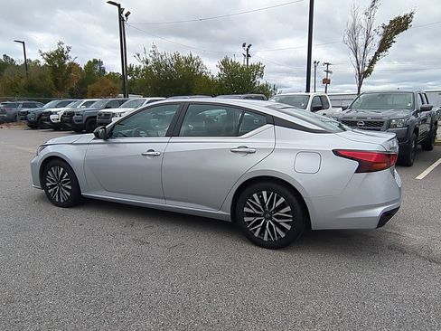 Certified 2024 Nissan Altima 2.5 SV image 6