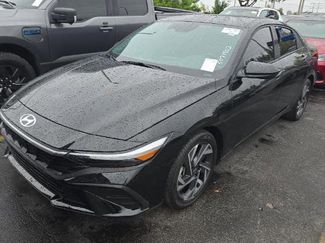 Used 2025 Hyundai Elantra Sport video 2
