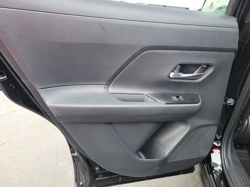 New 2026 Nissan Kicks SR w/ Cold Weather Package image 17