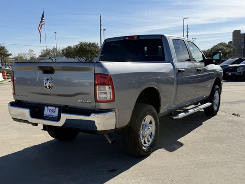 Used 2024 RAM 2500 Big Horn w/ Bed Utility Group image 5