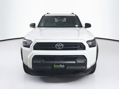 Used 2025 Toyota 4Runner SR5 AWD/4WD image 2