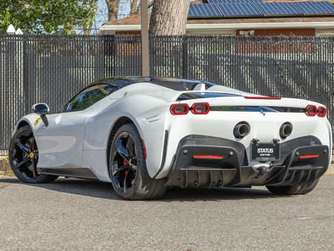 Used 2025 Ferrari SF90 Spider AWD/4WD image 32