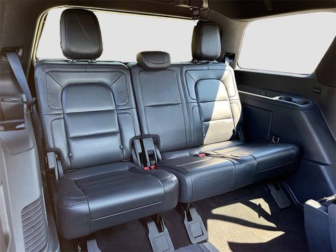 Used 2021 Lincoln Navigator Reserve image 34