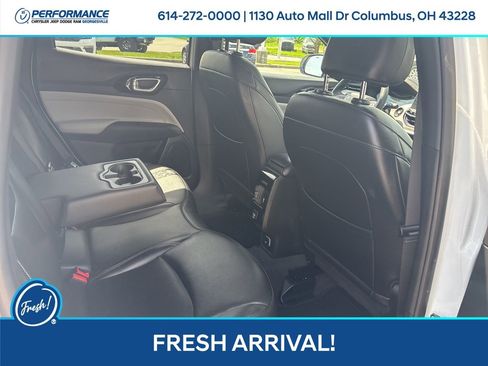 Used 2025 Jeep Compass Limited image 15
