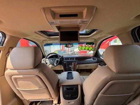 Used 2010 GMC Yukon Denali image 24