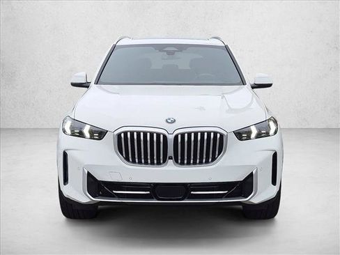 Used 2024 BMW X5 sDrive40i w/ Parking Assistance Package RWD image 2